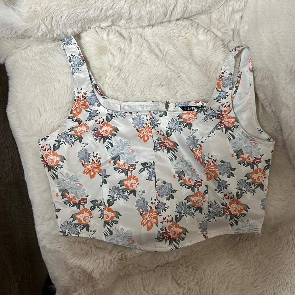 Cute floral print crop top